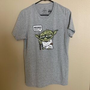 Men Yoda Star Wars Gray Shirt Cotton Medium. Used Good Condition.